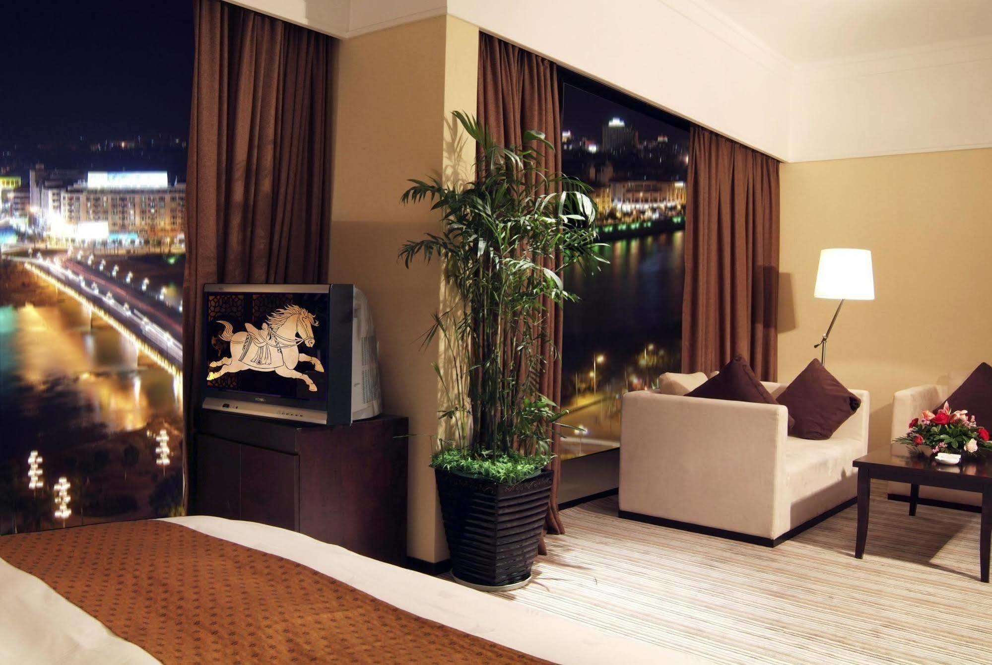 Heyuan Great International Hotel Luaran gambar